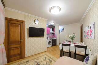 Апартаменты Apartments on Shevchenko 75 Алматы Апартаменты с 2 спальнями-50